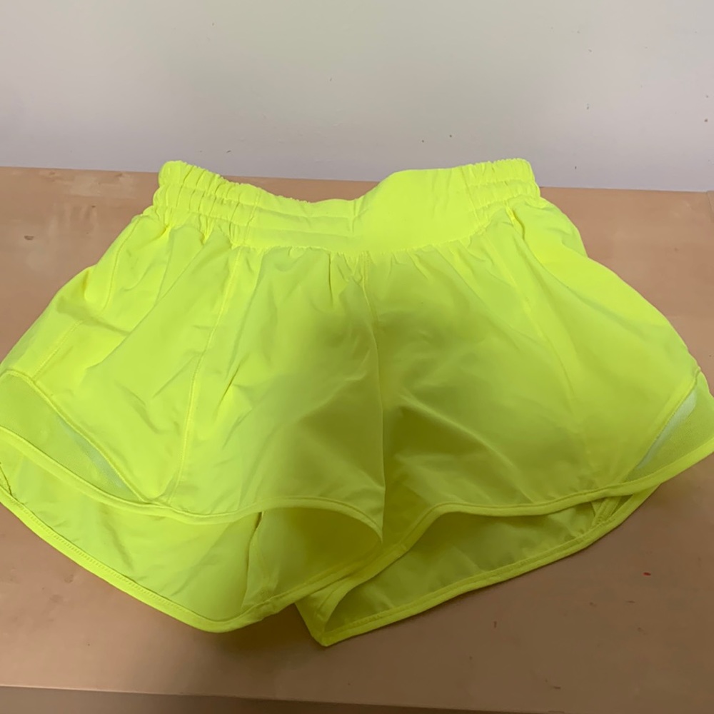 Lululemon shorts size 4